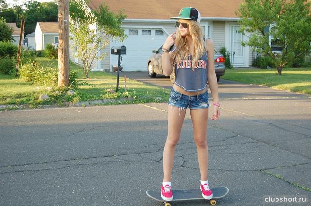 22979_blonde-girl-photography-skate-favimcom-314660.jpg